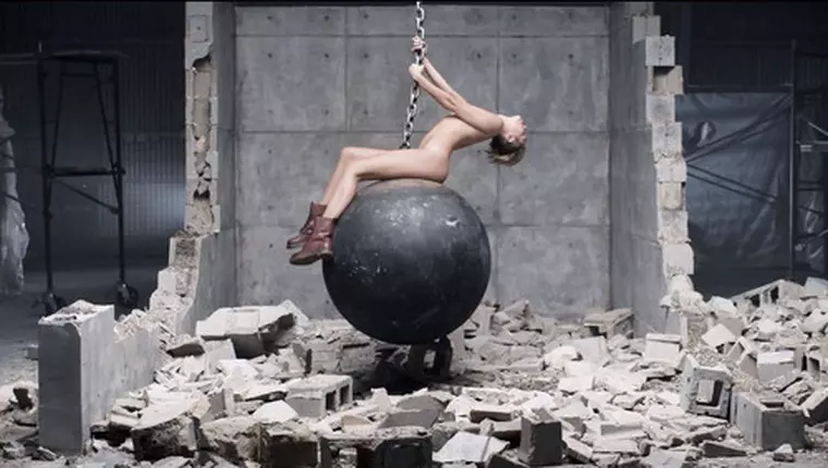 miley-1_cd84c042dc