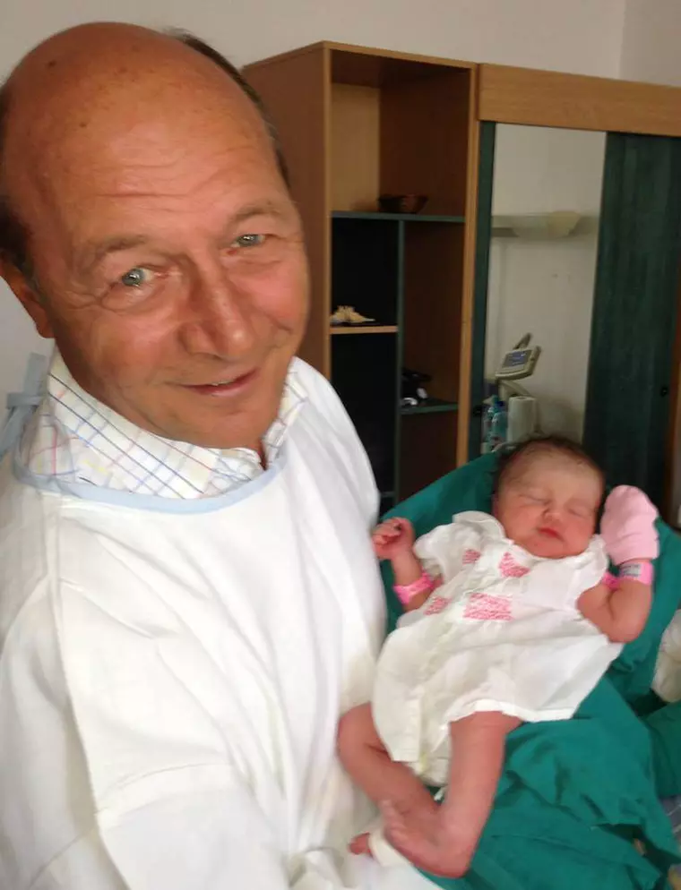 traian_basescu_nepoata_3216b57ccb