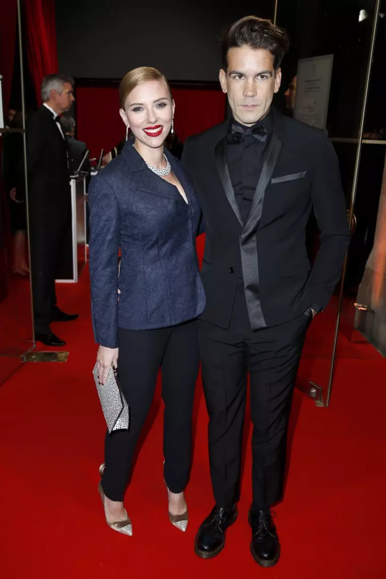 Scarlett Johansson si Romain Dauriac