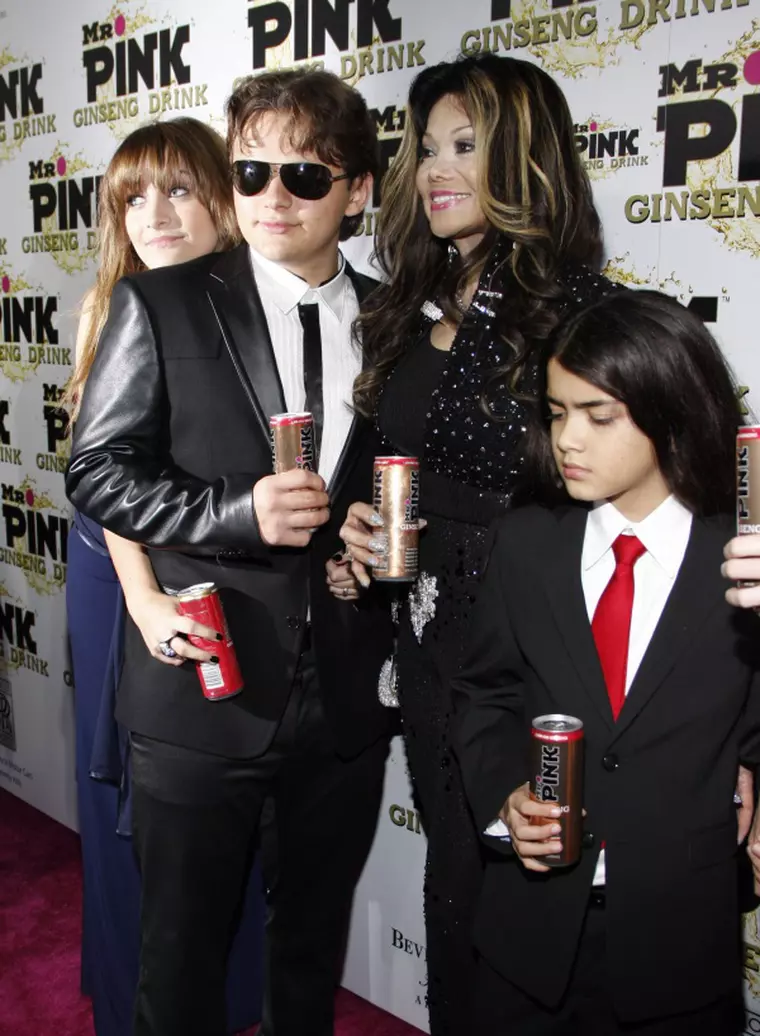 La Toya Jackson, alături de Paris, Prince și Blanket