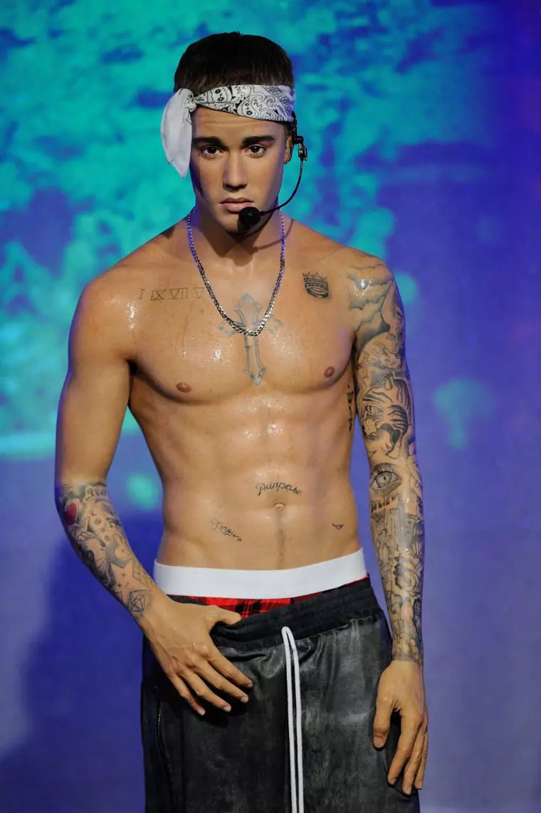 Justin, pe vremea când încă nu avea tot corpul acoperit de tatuaje...