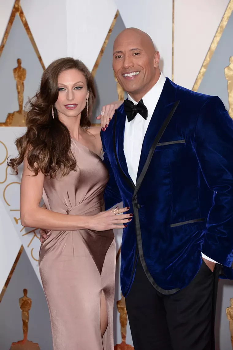 Dwayne Johnson, The Rock, și Lauren Hashian