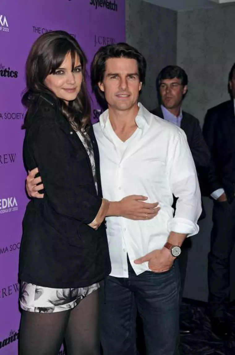 Katie Holmes a primit undă verde din partea Bisericii Scientologice, așa că Tom Cruise a luat-o de soție.