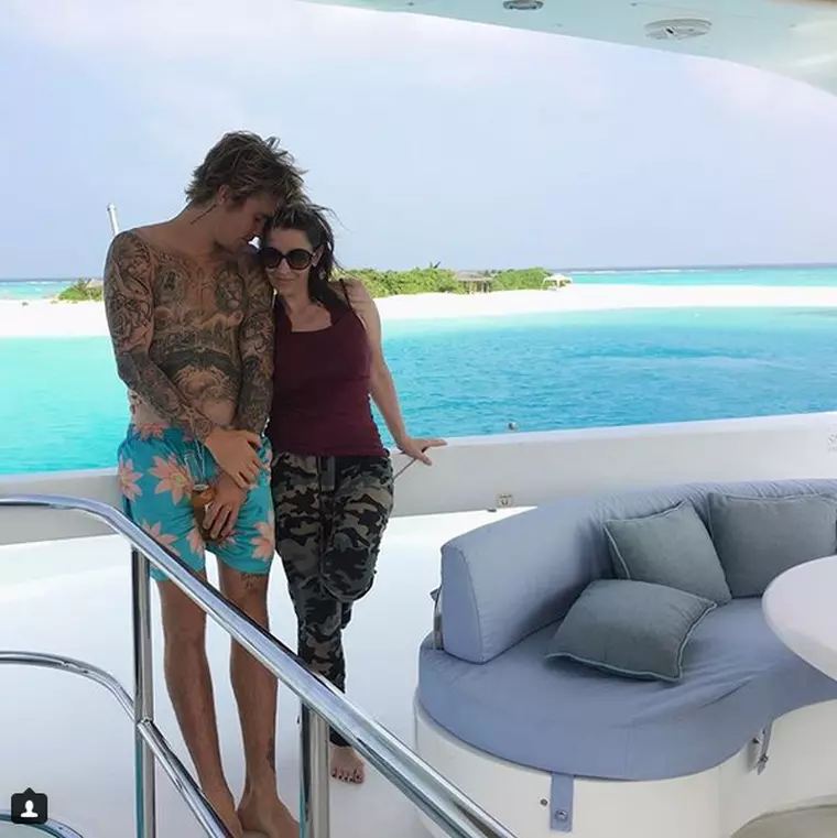Justin Bieber și mama lui, Pattie Mallette, în vacanță în Maldive