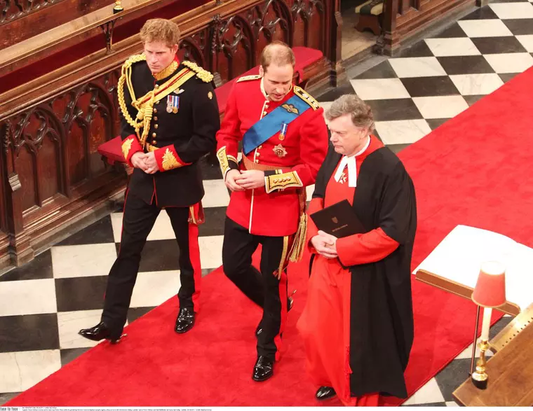 Pe 29 aprilie 2011, Prințul Harry i-a stat în dreapta Prințului William la nunta sa. Acum, Harry și-a rugat fratele să-i fie cavaler de onoare.