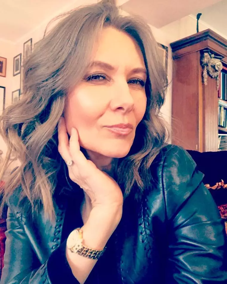 Romanița Iovan împlinește 54 de ani, dar pare mult mai tânără