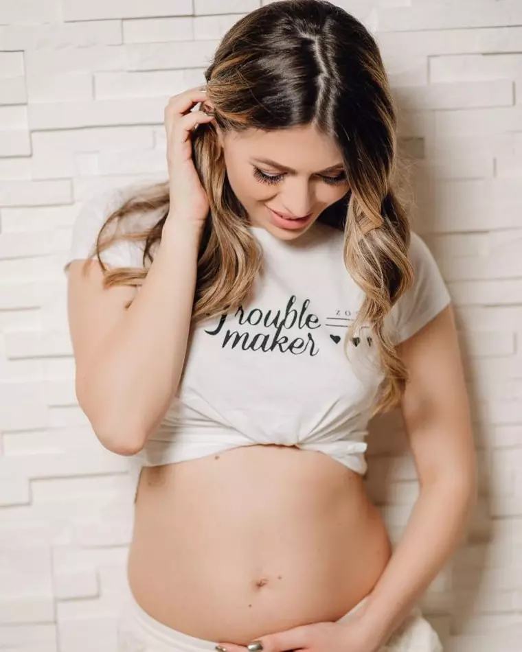 Ana Pîrvulescu este însărcinată