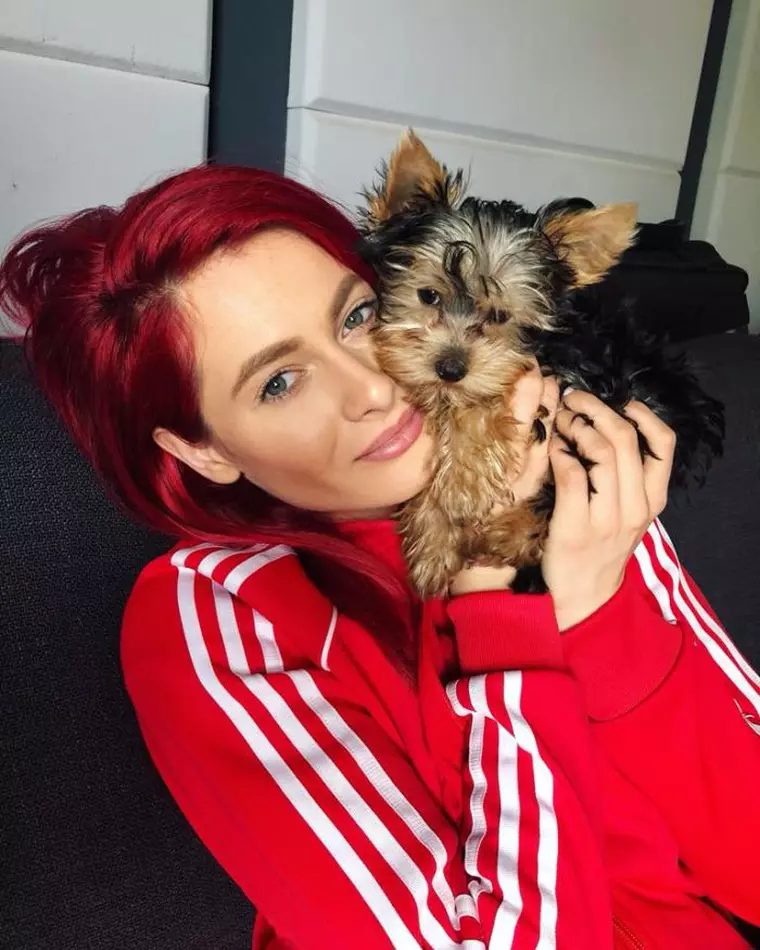 Raluka şi animalul său de companie