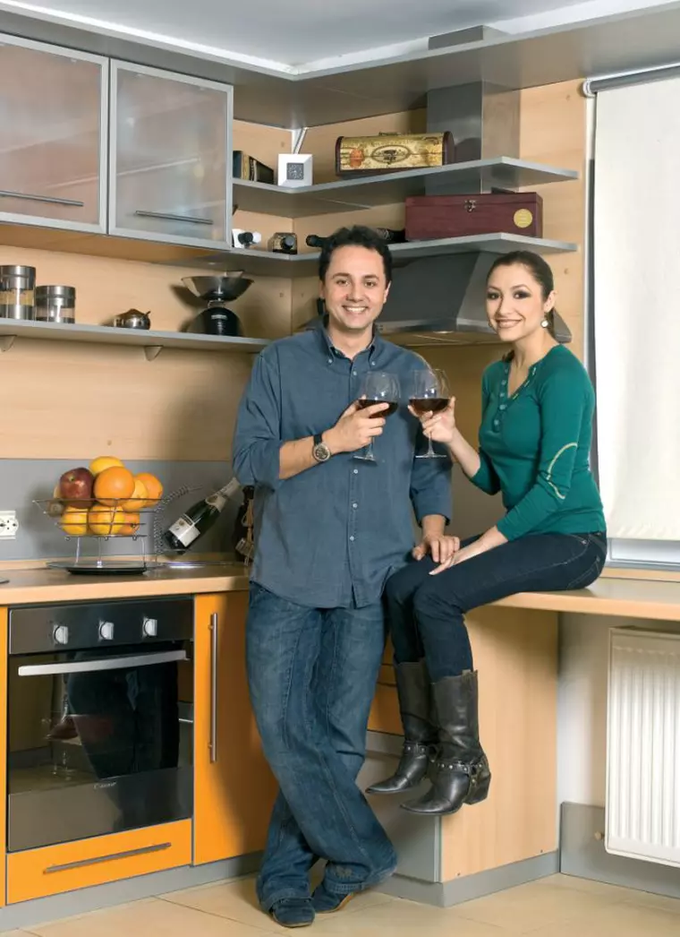 acasă la Andra și Măruță 