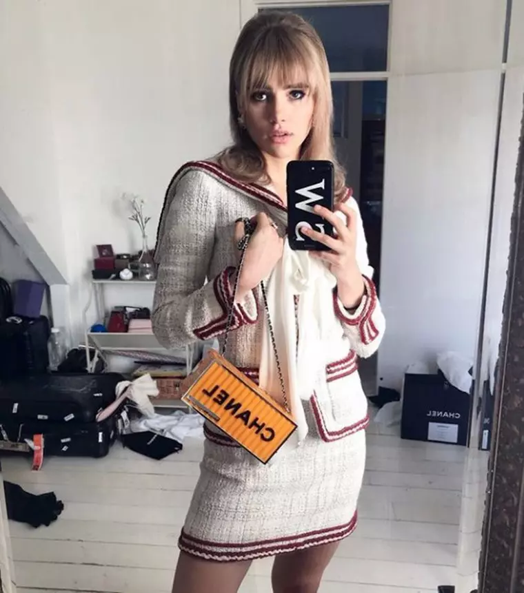 Suki Waterhouse este noua iubită a lui Robert Pattinson.