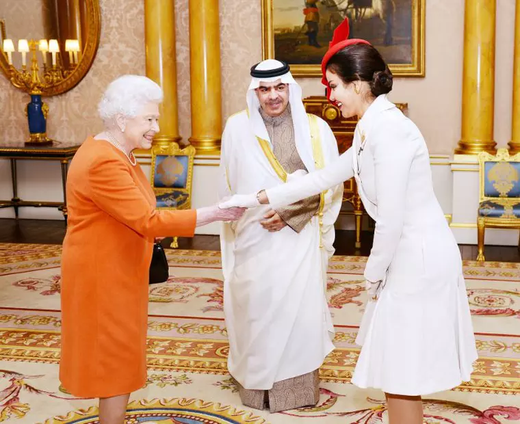 Regina Elisabeta a II-a adoră portocaliul și nu se ferește să-l poarte.