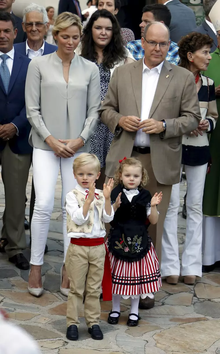 Cei doi frați sunt extrem de grijulii unul față de celălalt.