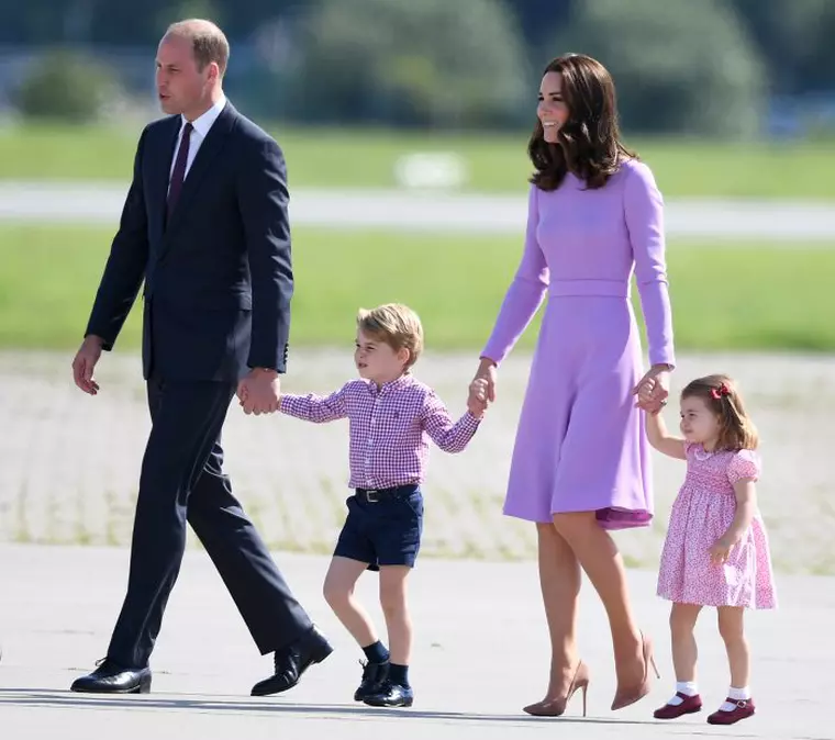 Kate Middleton și Prințul Harry au probleme de parenting. Dilema lor e legată de orele petrecute de copii pe internet.