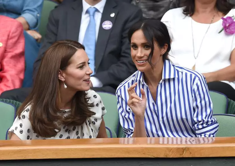 Kate Middleton e furioasă pe Regina Elisabeta a II-a, deoarece a invitat-o pe mama lui Meghan Markle de Crăciun la Sandringham!