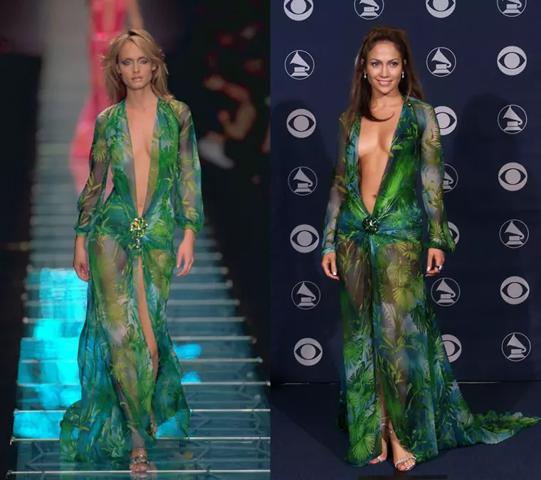 18 ani mai târziu, Amber Valletta a purtat din nou același model de rochie Versace făcut celebru de către Jennifer Lopez.