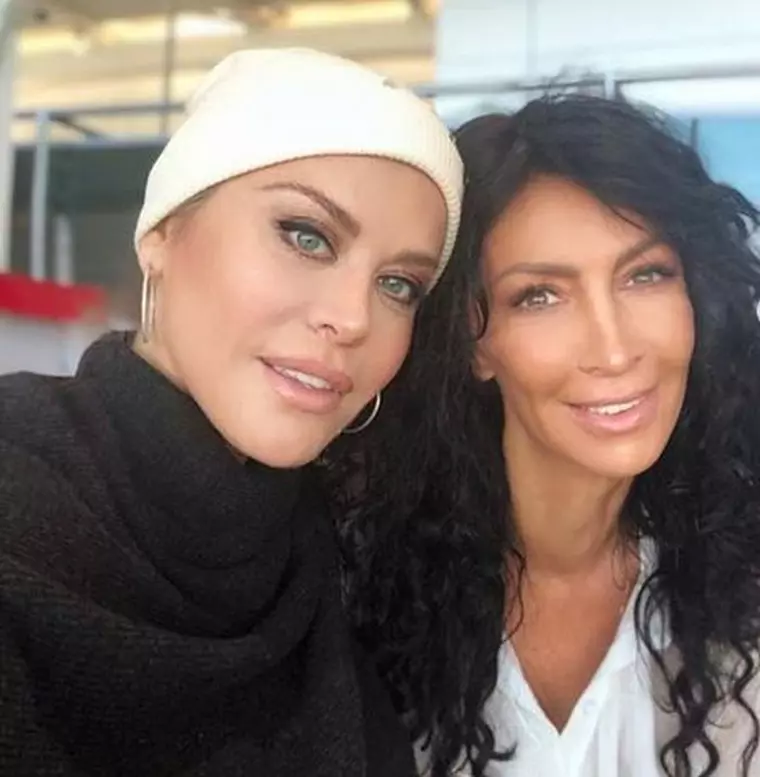 Loredana, Mihaela Rădulescu operații estetice