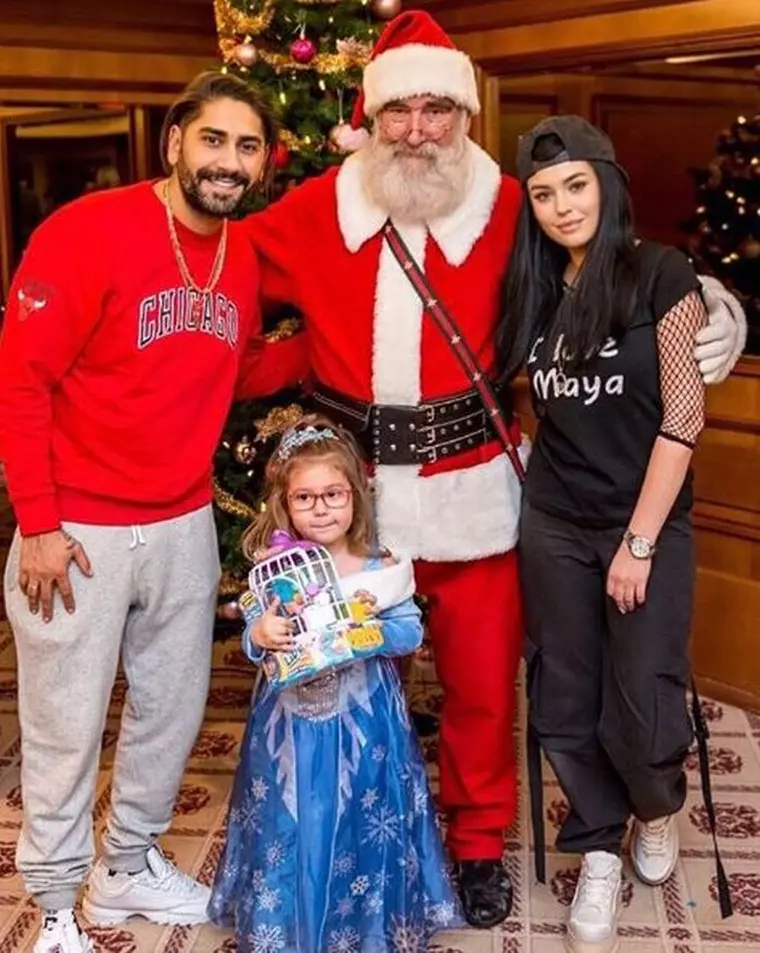 Misha și Connect-R la serbarea Mayei