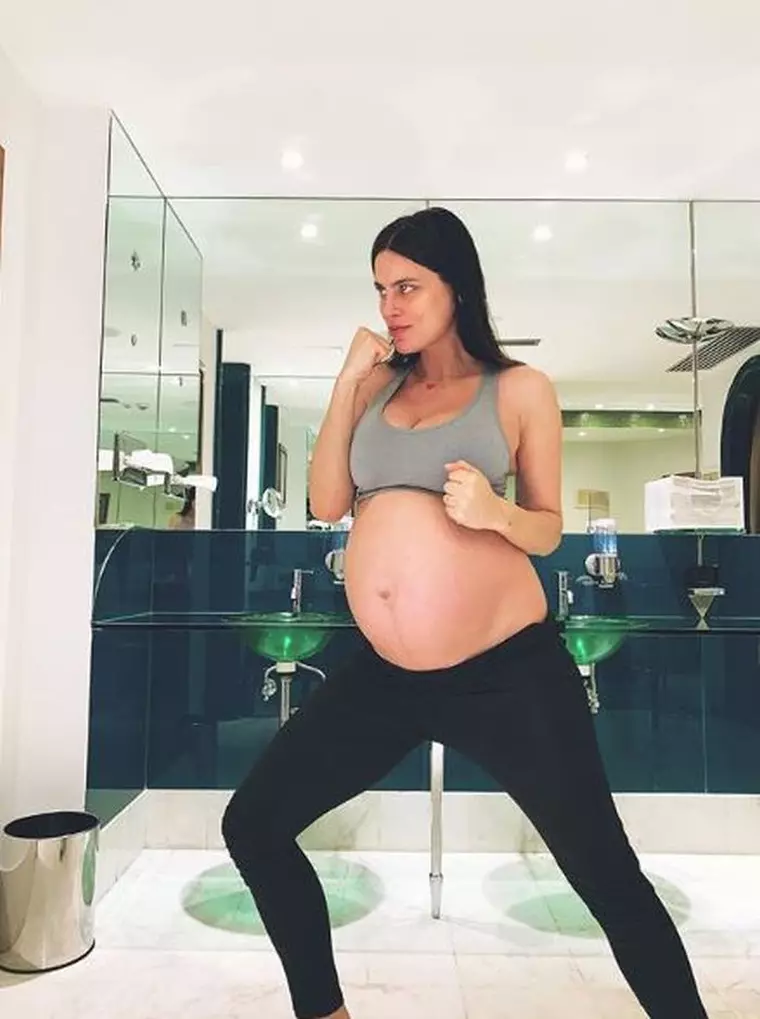 Catrinel Menghia este însărcinată în 8 luni