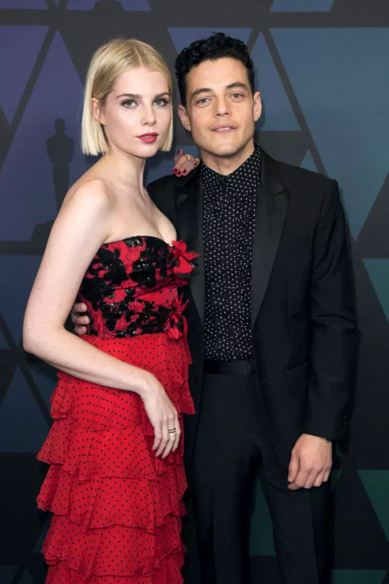 Rami Malek și Lucy Boynton