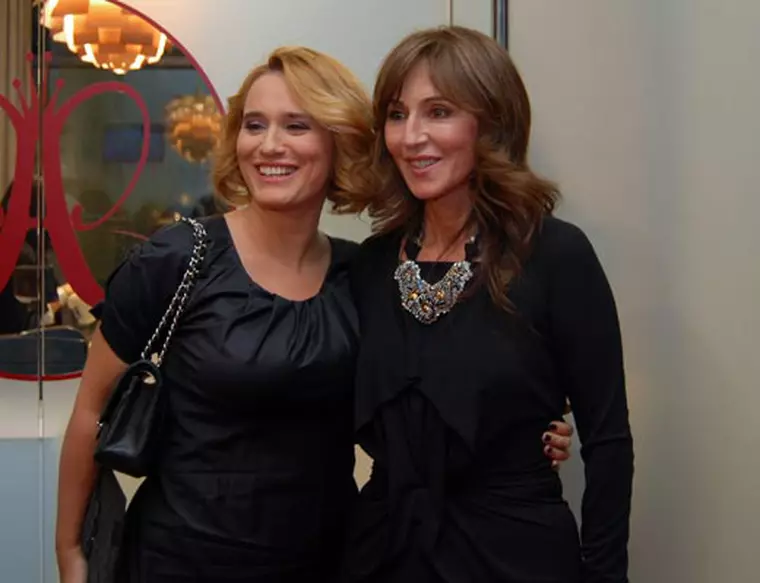 Andreea Esca, Anastasia Soare