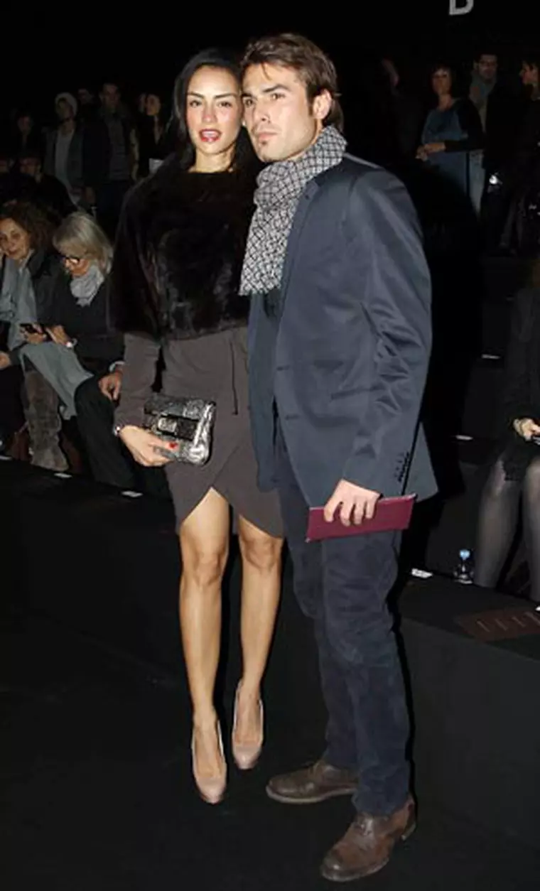 Consuelo, Adrian Mutu