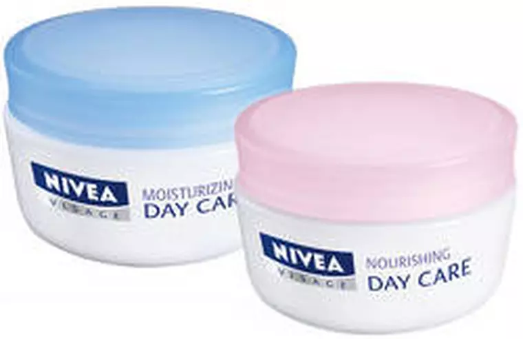 Cremele de zi NIVEA Visage Essentials