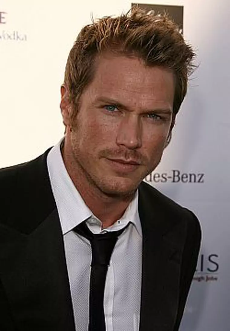 Jason Lewis
