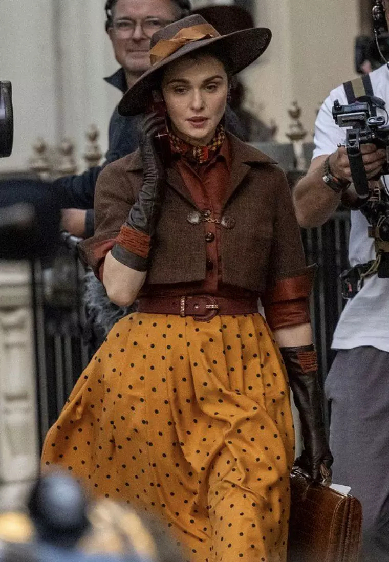Rachel-Weisz-Mymmy-4