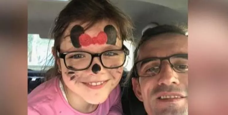 flori-fetita-hranita-doar-cu-pufuleti-a-fot-adoptata-4b-crop-1591179409