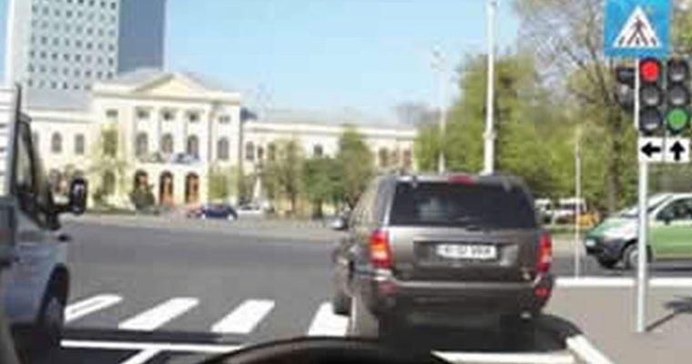 Chestionar Auto Care Este Ordinea De Trecere Prin IntersecÈ›ie A Celor Trei Vehicule Chestionare Auto Auto Bild