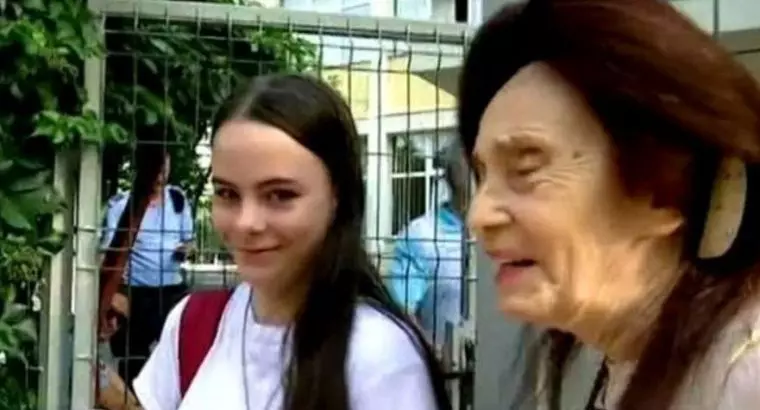 Fiica-adriana-iliescu-1