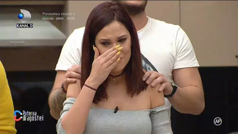 Raluca-de-la-Puterea-Dragostei-a-facut-videochat-4