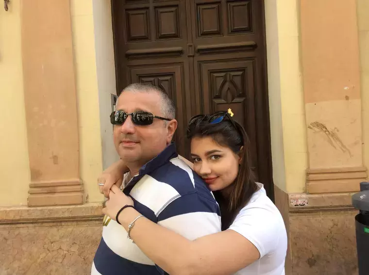 Cine-este-Adriana-Trandafir-5