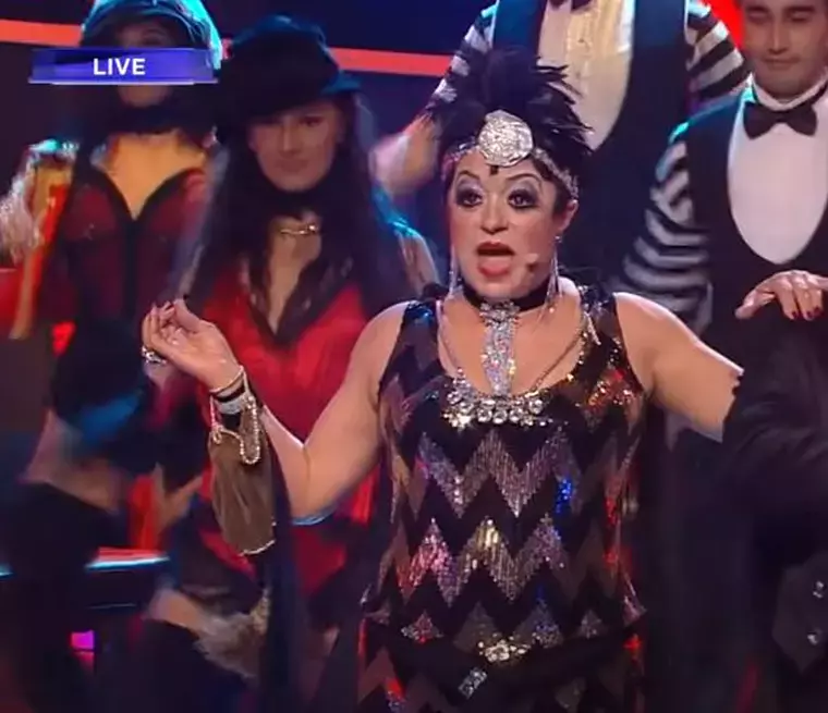 Cine-este-Adriana-Trandafir-17