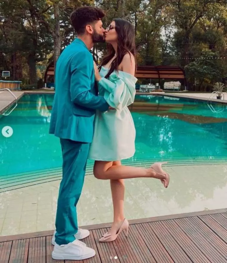 cel-mai-nou-cuplu-din-showbiz