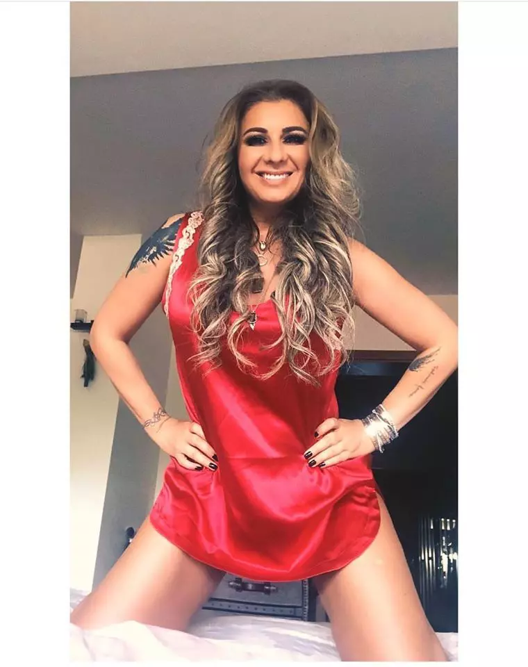 40183359_294033704755061_4342426036080738304_o