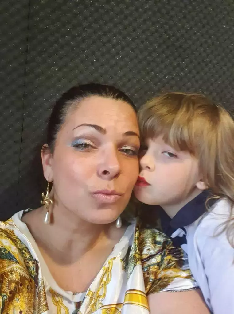 dana-marijuana2-762x1024-762x1024-1