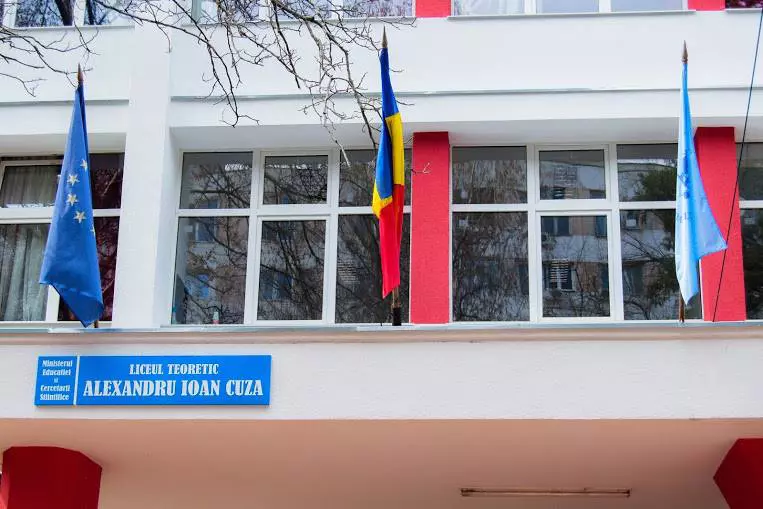 scoala-unde-s-a-filmat-liceenii-3