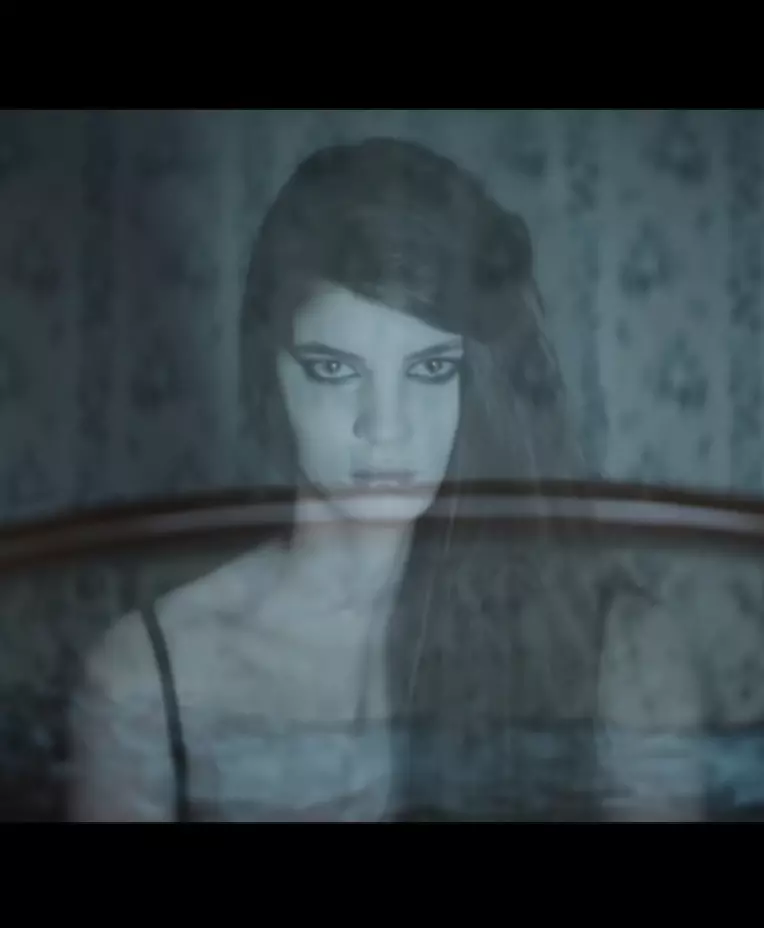 Laura Giurcanu videoclip Twenty Eight The Weeknd 2013