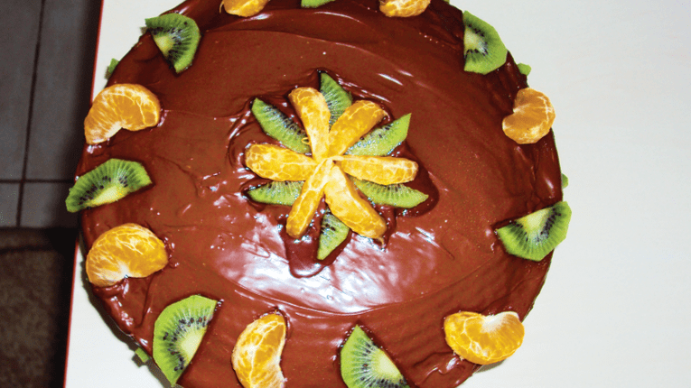 Tort de ciocolata cu fructe