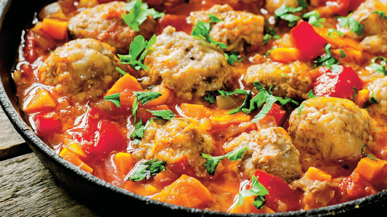 Chiftele in sos de rosii