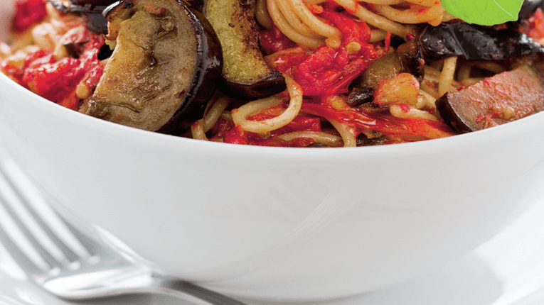 Paste cu vinete si rosii