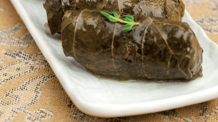 Sarmalute in foi de vita