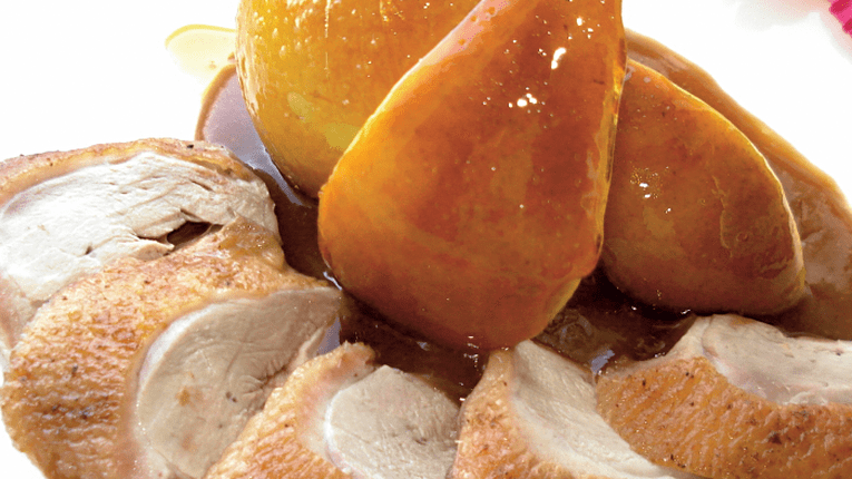 Piept de gasca cu pere caramelizate