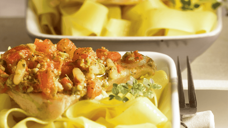 Cod cu sos pesto si paste