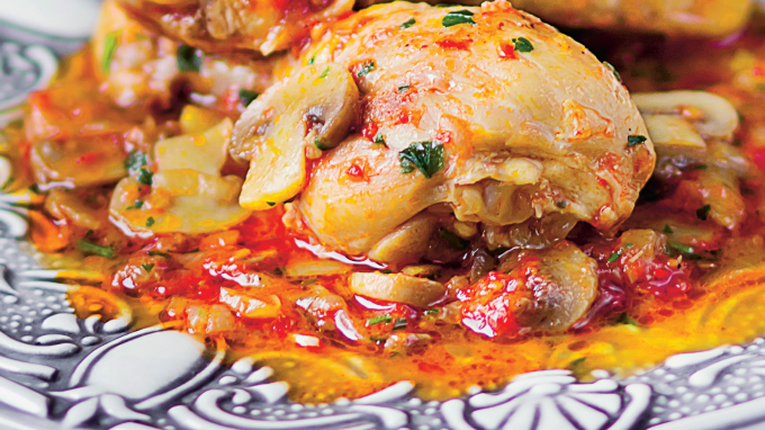 Tocana de ciuperci cu pui