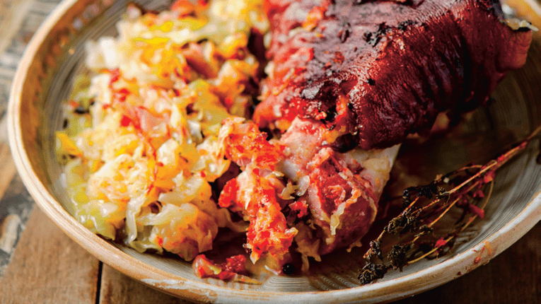 Varza cu afumatura la cuptor