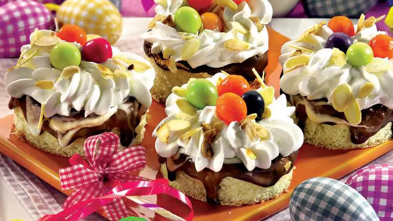 Rafinament cu frişcă şi migdale