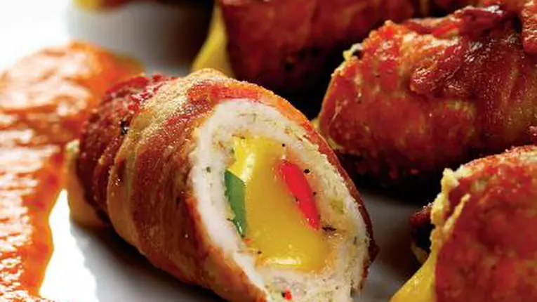 Rulouri de curcan cu sos