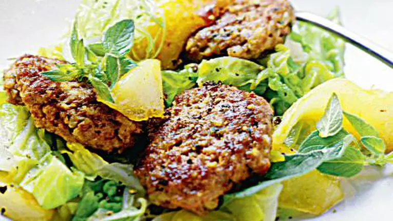 Chifteluţe cu sos de pere